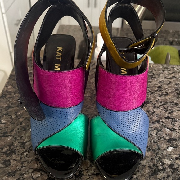 Colorful Women's Block Heel Sandals - Picture 2 of 6